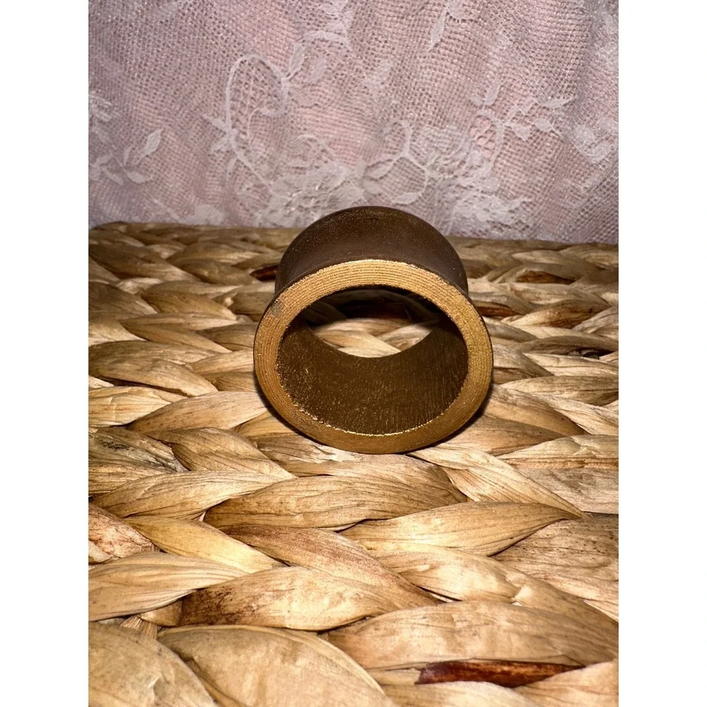 Set‎ of 4 Gold Wooden Napkin Rings Spool Shape Metallic Table Decor